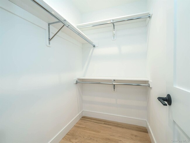 Building Photo - 35 Dunwood Rd