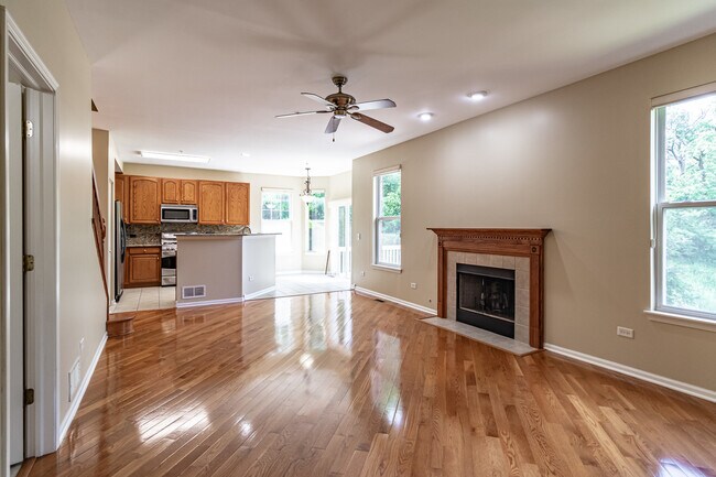 Building Photo - 810 Spencer Ln