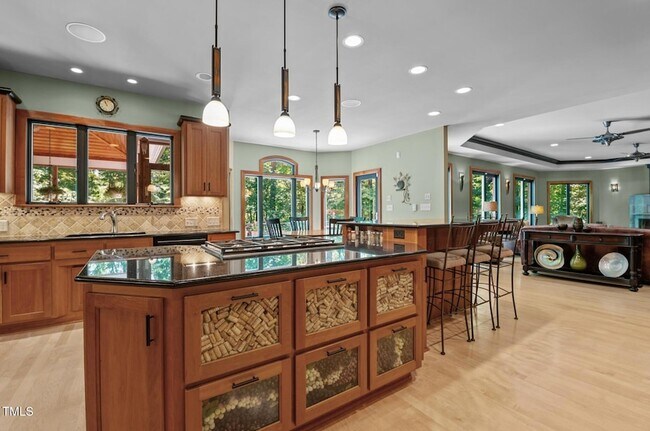 Building Photo - 6016 Glenthorne Dr