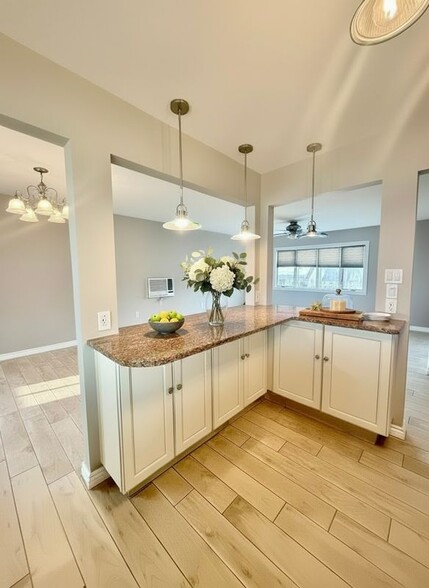 Building Photo - 415 West Dr