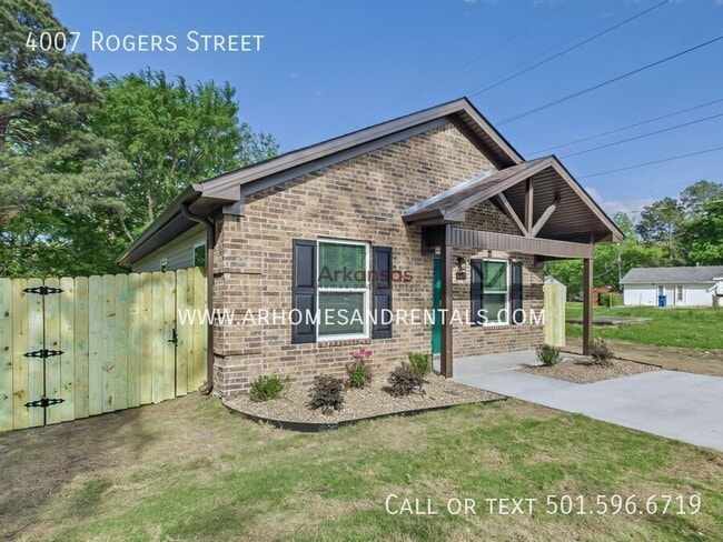 Building Photo - 4007 Rogers St