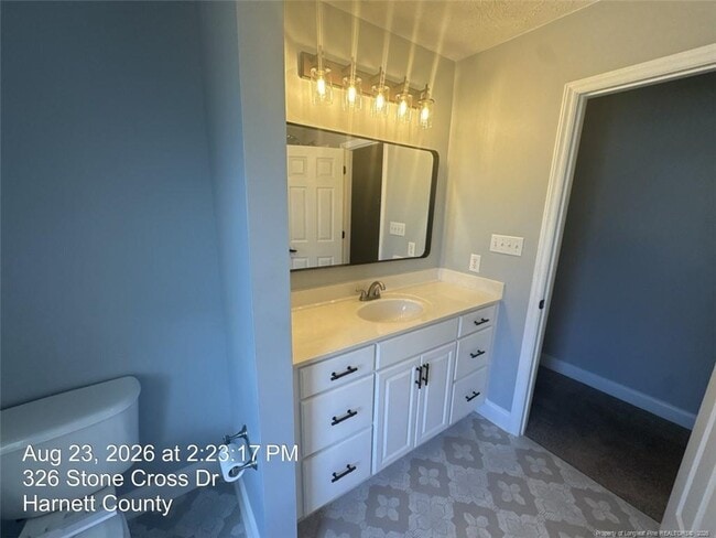 Building Photo - 326 Stone Cross Dr