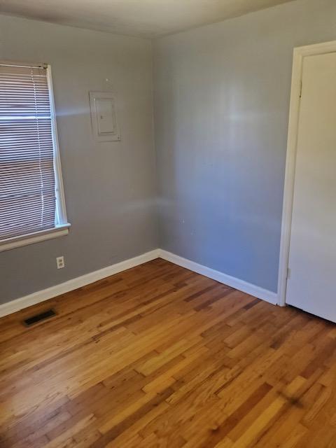 Building Photo - 215 Swanson Dr NW