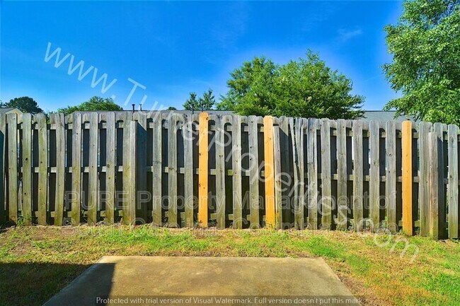 Building Photo - 251 Blue Savannah St