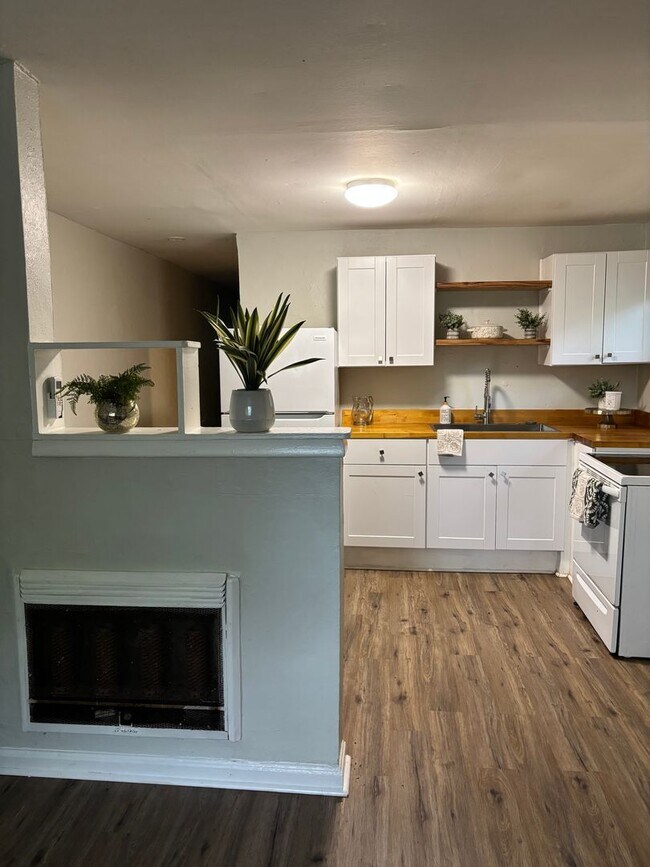 Building Photo - 5317 Lee Ave