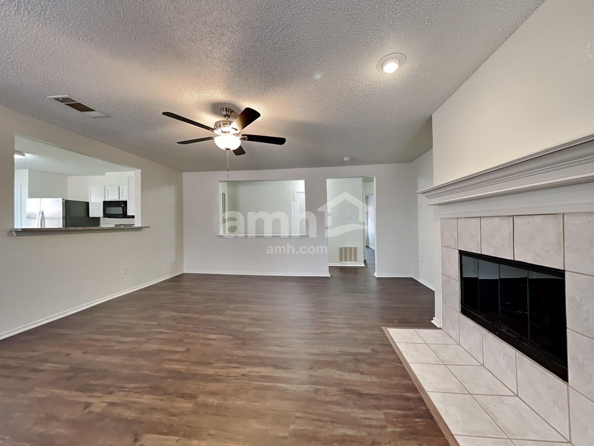 Building Photo - 5428 Kleberg Dr