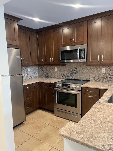 Building Photo - 8000 SW 81st Dr