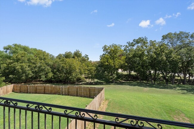 Building Photo - Modern Luxury Meets Austin Charm: 4 BR, 2.5 BA Gem