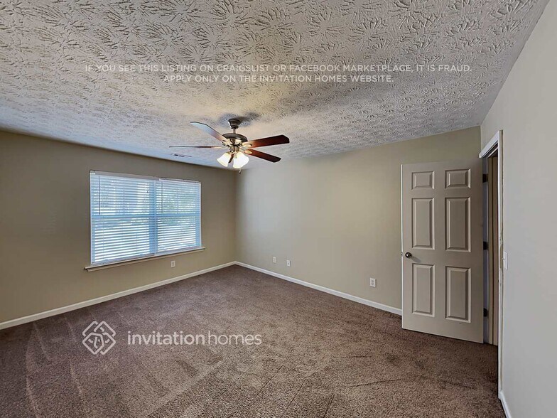 Building Photo - 4612 Legacy Square