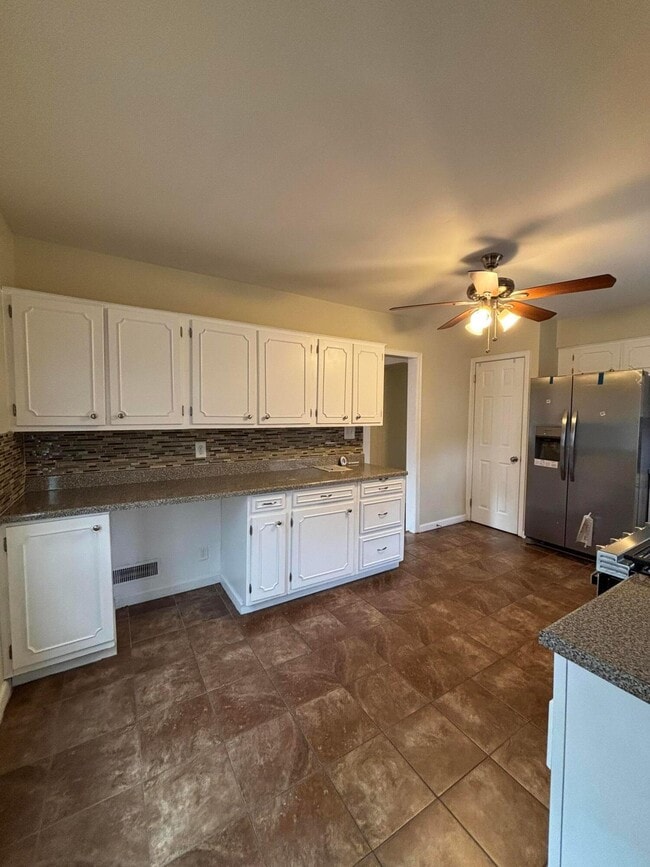 Building Photo - 514 Enfield Rd