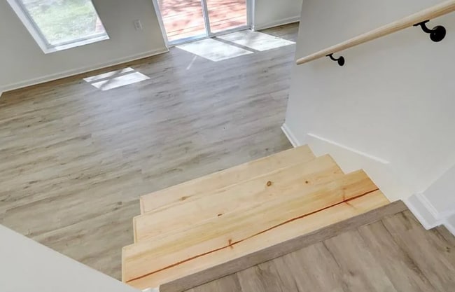 Building Photo - Beautifully remodeled 4-bedroom, 2-bath ho...