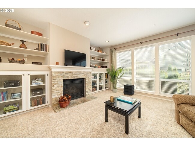 Building Photo - 5630 SW Kruse Ridge Dr