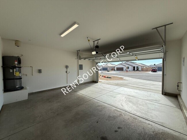 Building Photo - 3717 Santa Monica Ct