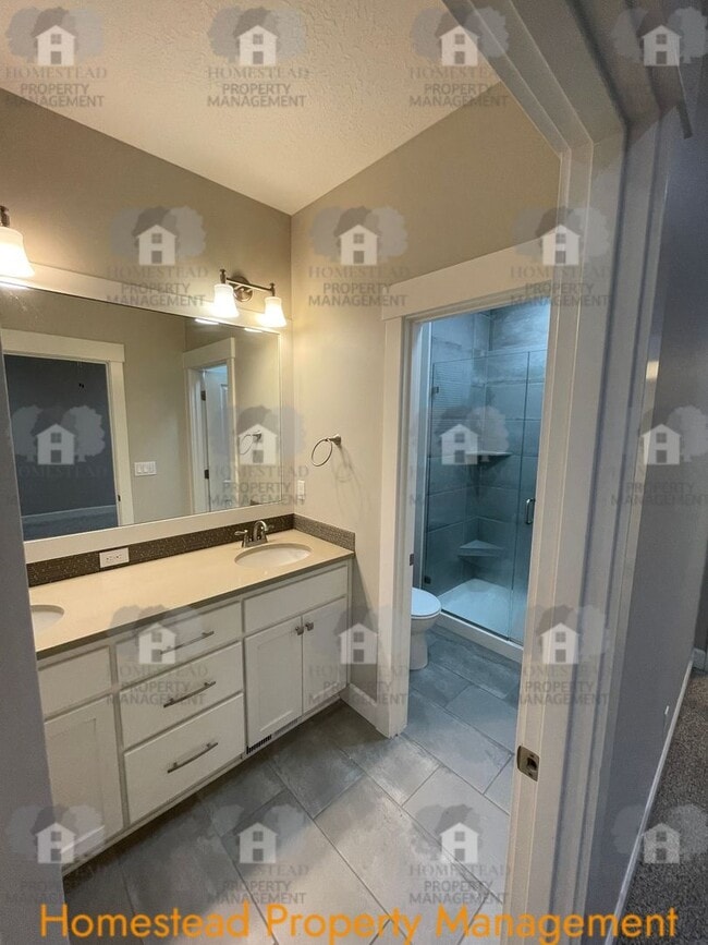 Building Photo - OUTSTANDING SOUTH SALEM LOCATION!