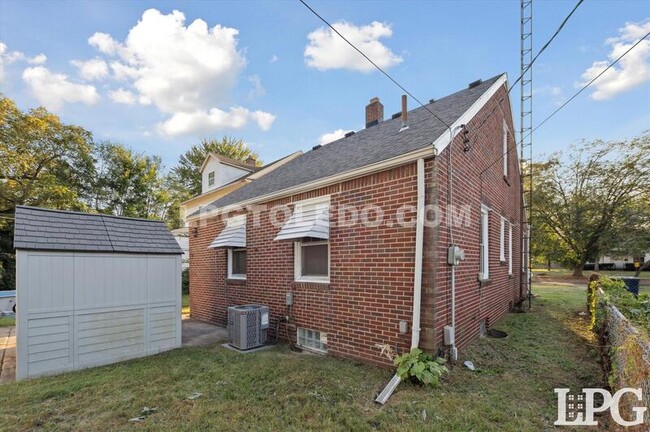 Building Photo - 3430 Anderson Pkwy