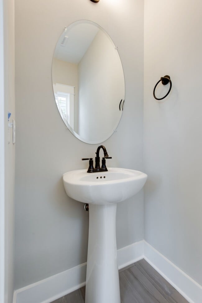 Building Photo - 6006 Obrien Ave