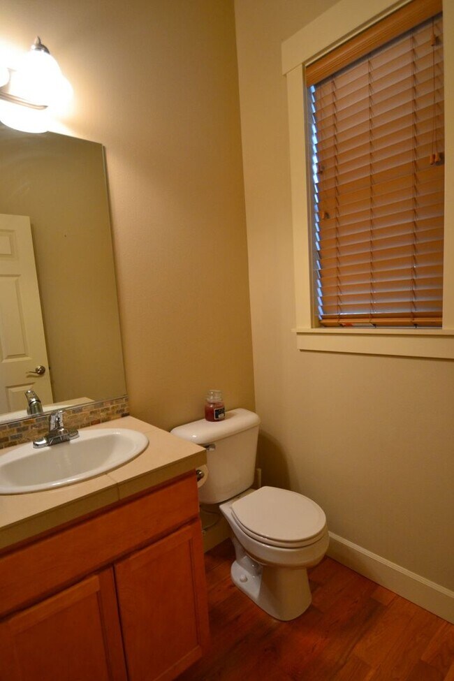 Building Photo - 3bd/2.5ba Bothell Home