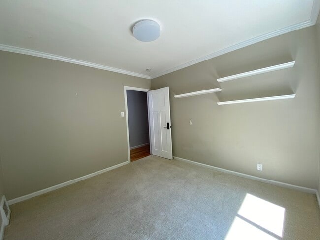 Building Photo - 161 El Bonito Way