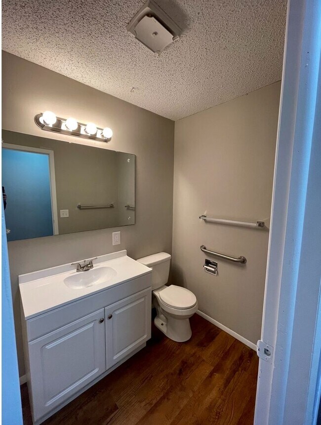 Building Photo - 2525 N Bleckley St