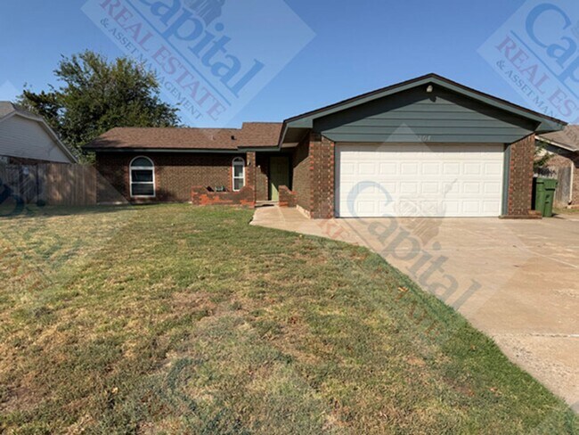 Building Photo - 804 Ranchoak Dr