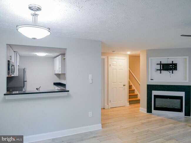 Building Photo - 13493 Demetrias Way