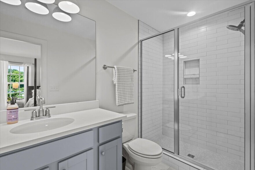 Building Photo - 250 Morgan Silver Dr