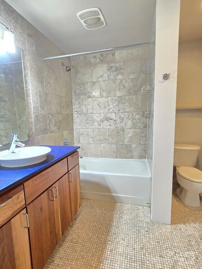 Building Photo - 3722 Park Rd