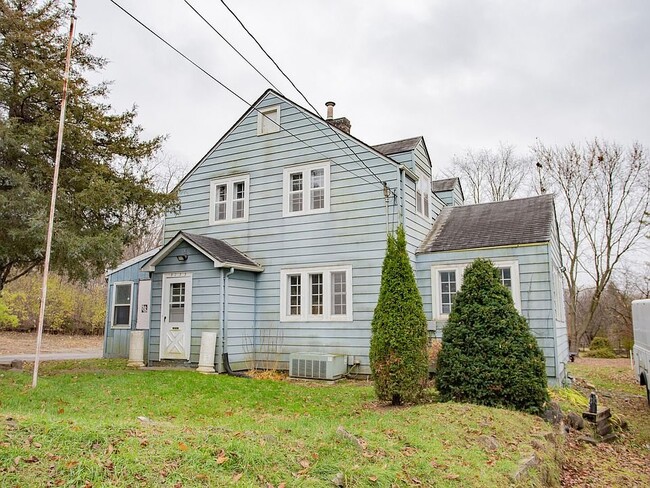 Building Photo - 5135 Grand Ave