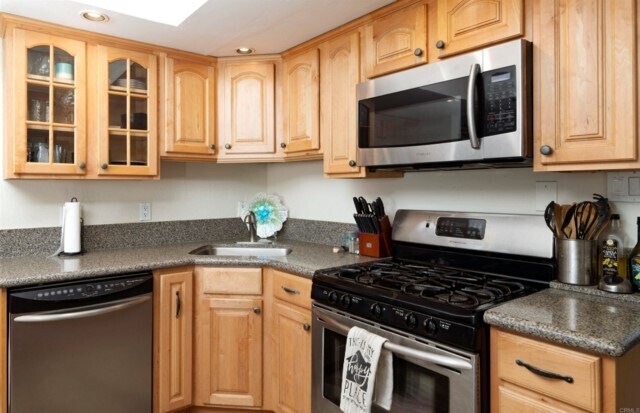 Building Photo - 4807 Luna Dr