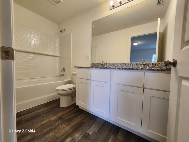 Building Photo - 3424 E Gator Cir