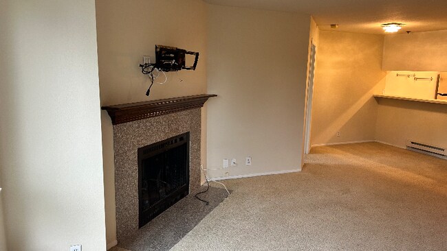 Building Photo - 1269 Poplar Ave