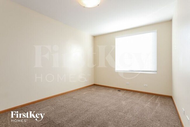 Building Photo - 769 Serendipity Dr