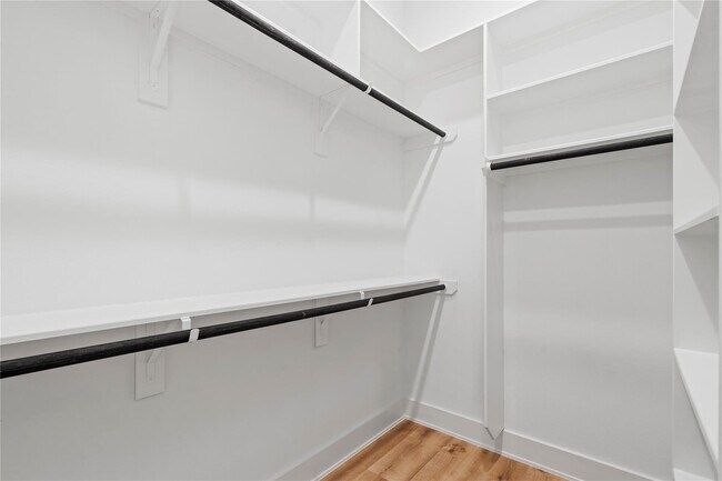 Building Photo - 6622 St Augustine St