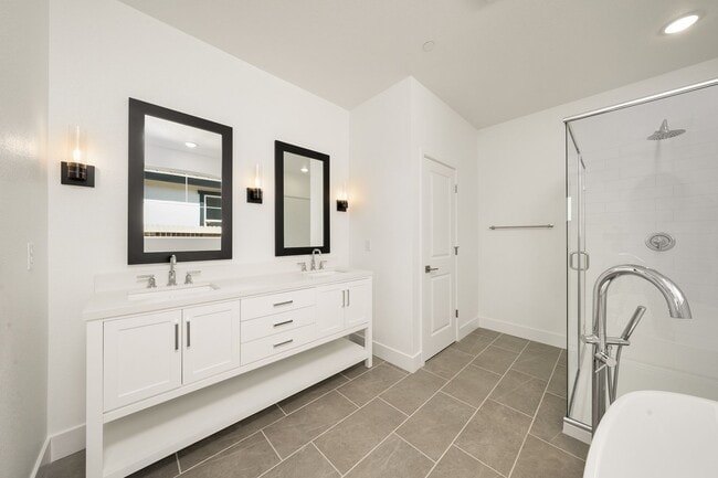 Building Photo - Beautiful home in "Canyon at the Ranch" 5 ...