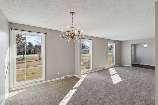 Building Photo - 220 Bartonwood Dr