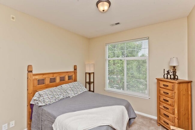 Building Photo - 2485 Fountainhead Blvd