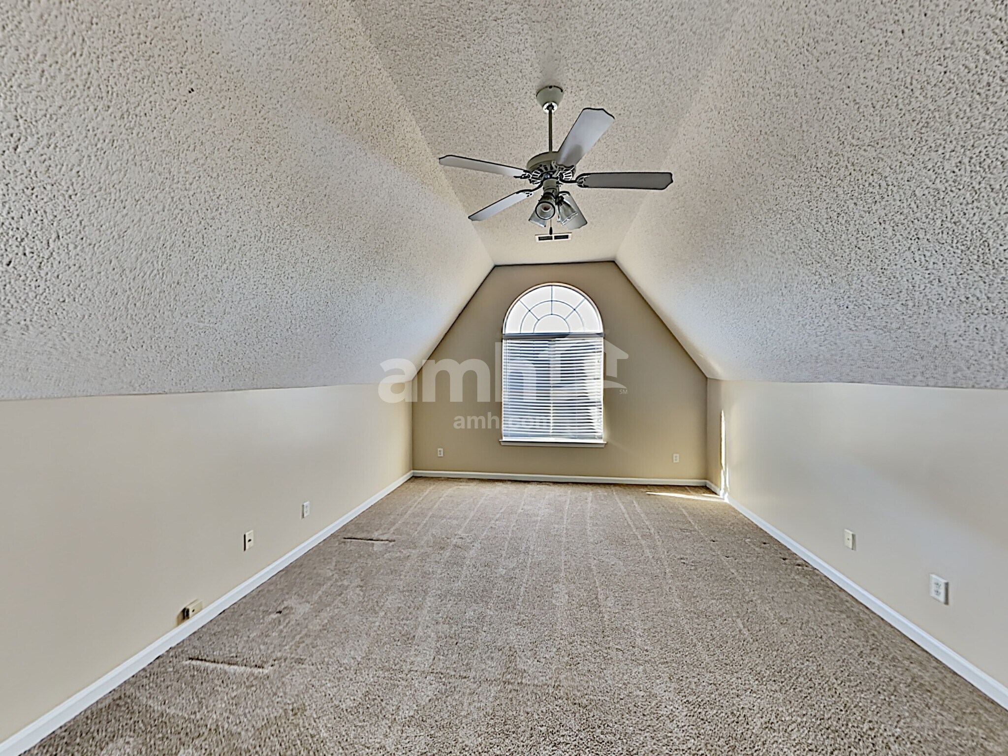 Building Photo - 4946 Rivercrest Ln