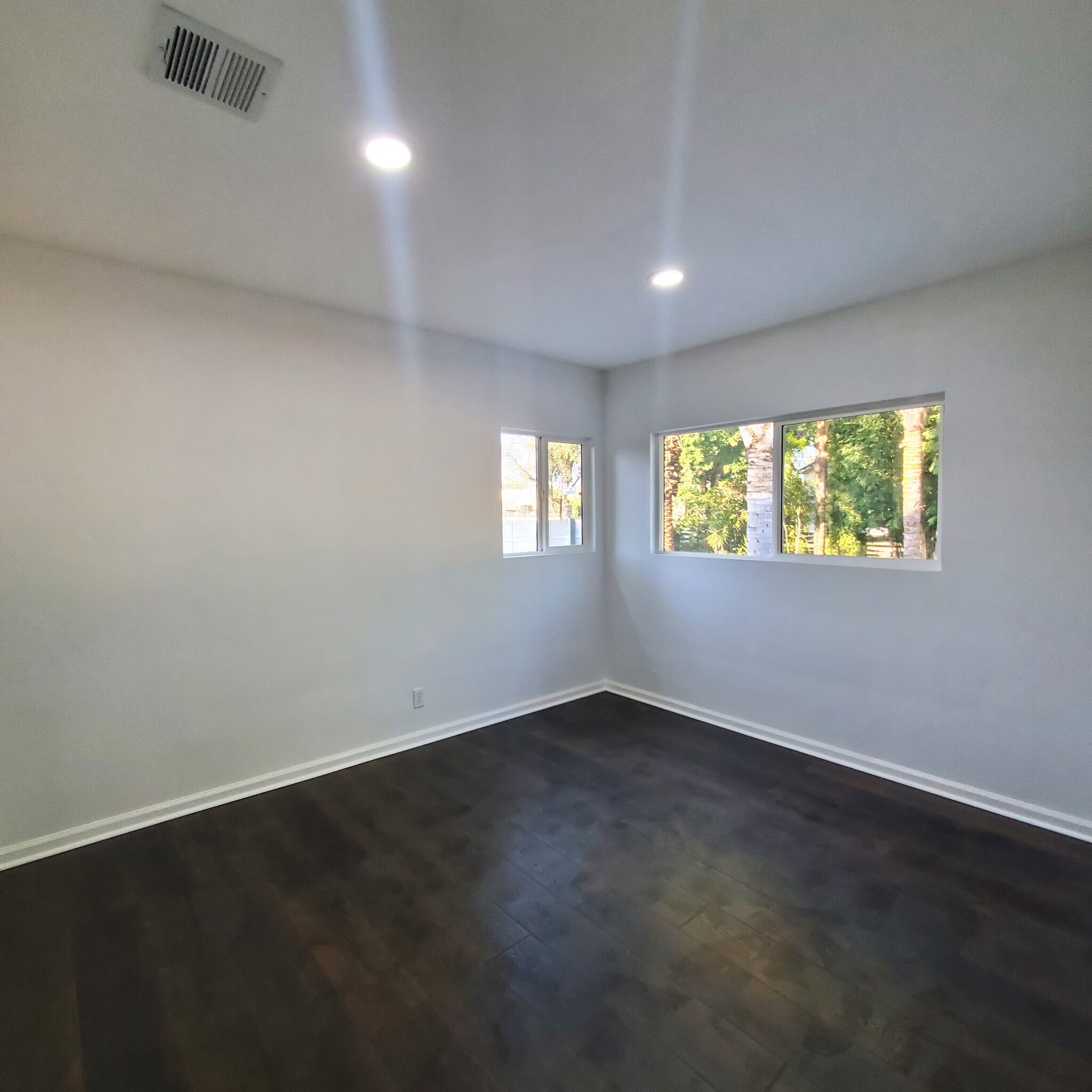 Building Photo - 7121 Jumilla Ave