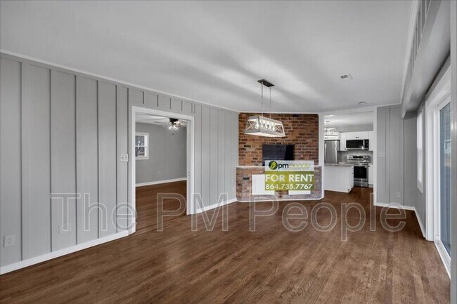 Building Photo - 501 S E St