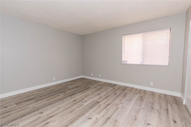 Building Photo - 3151 N Soaring Gulls Dr