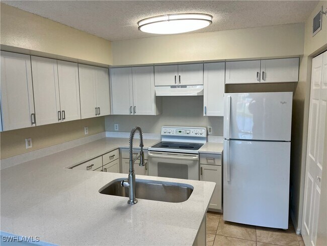 Building Photo - 8736 River Homes Lane