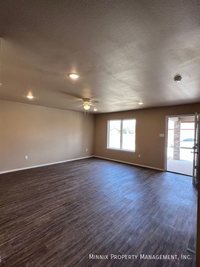 Building Photo - 2516 N Ave O