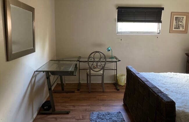 Building Photo - 405 F St