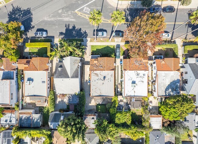 Building Photo - Warm & Inviting Venice Beach Rental Home!