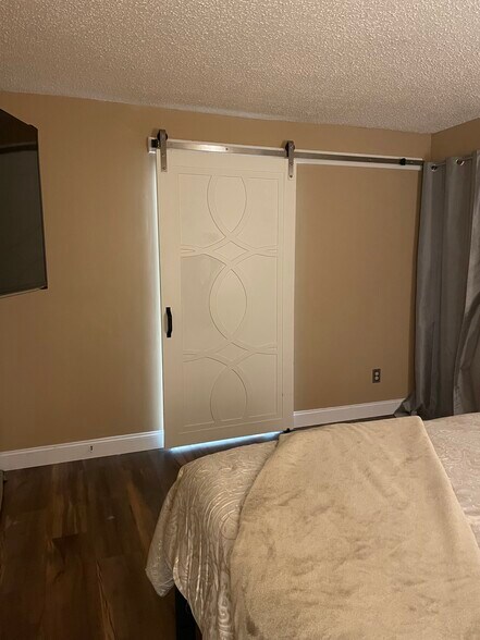 Building Photo - 13 Fox Rdg