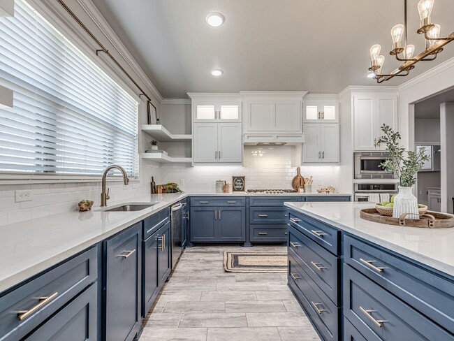 Building Photo - Pool + Deer Creek Schools + 4 bedrooms + 3 car garage + Bonus Room