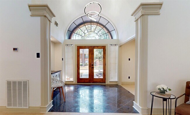 Building Photo - 22010 Rockchester Dr