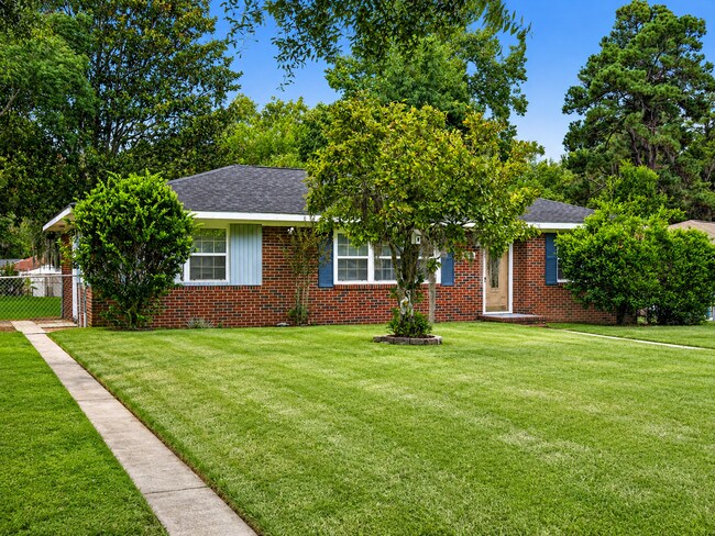 Building Photo - All brick ranch in Port Wentworth