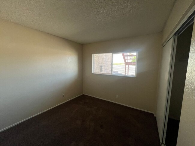 Building Photo - 1161 Barstow Rd