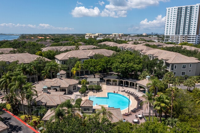 Building Photo - 705 Mainsail Dr